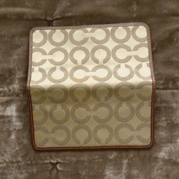 Coach Signature Checkbook Cover Tan & Bronze Pink Interior - Picture 3 of 7